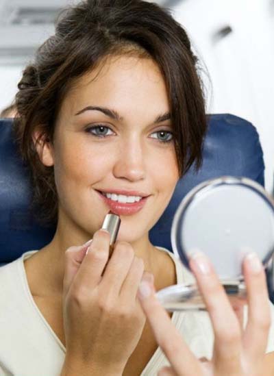 Travel Makeup Packing Tips